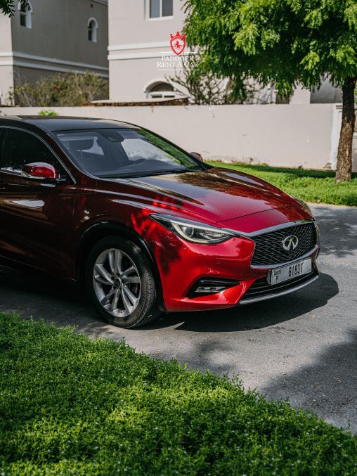Infiniti Q30