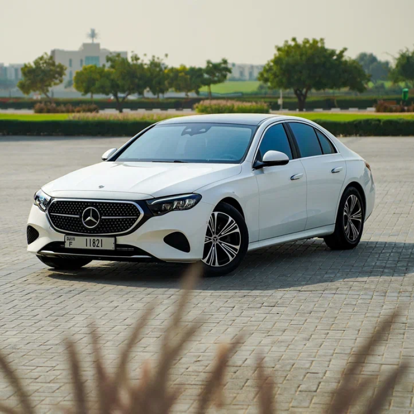 Mercedes-Benz E200