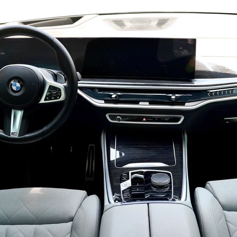 BMW X5 2025 (white)