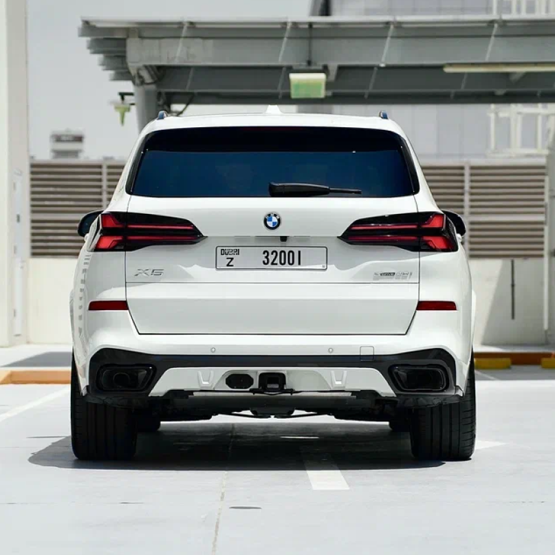 BMW X5 2025 (white)