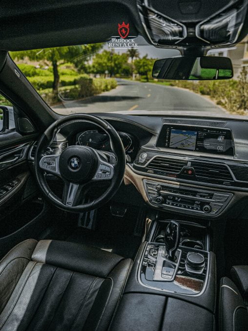 BMW 730