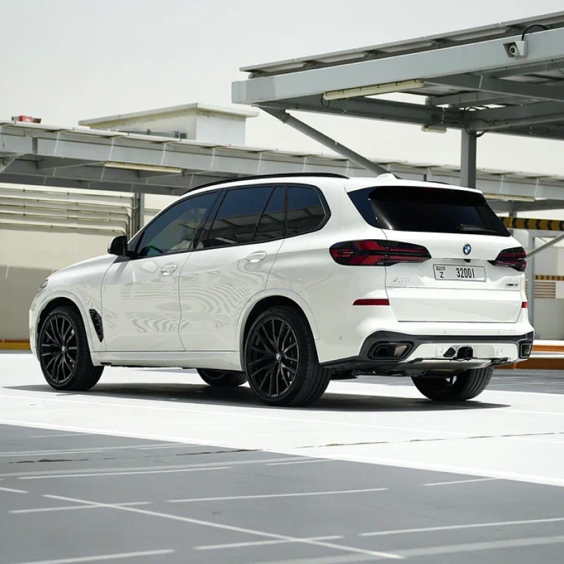 BMW X5 2025 (white)