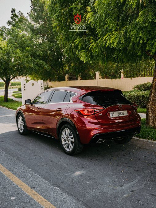 Infiniti Q30