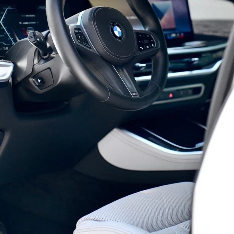 BMW X5 2025 (white)