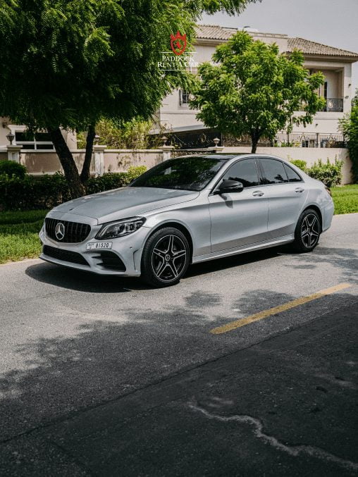 Rent Merdcedes c300 in Dubai