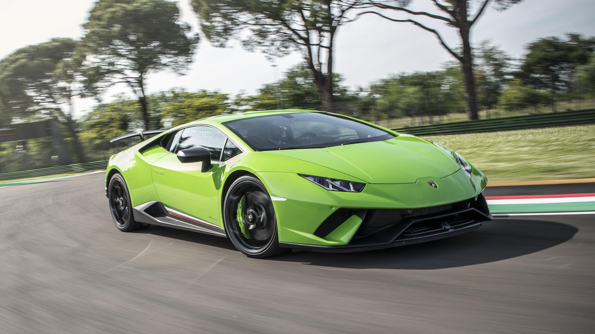 Lamborghini Huracan: Best Race Cars to Rent in Dubai