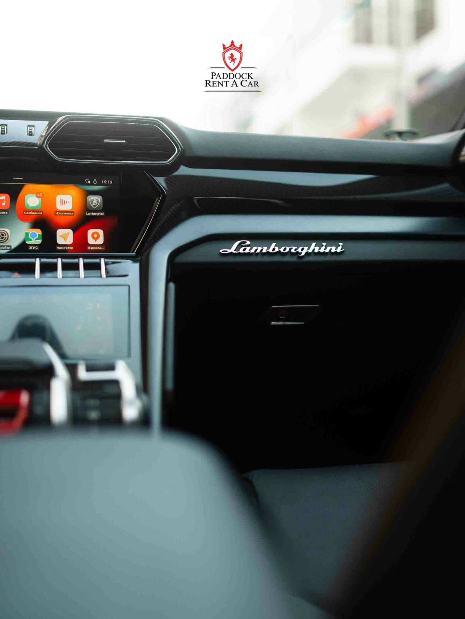 rent Lamborghini orang Dubai