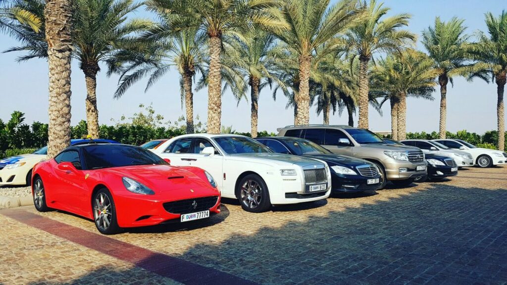 Top 3 Destinations to Visit from Dubai in a Rental Car