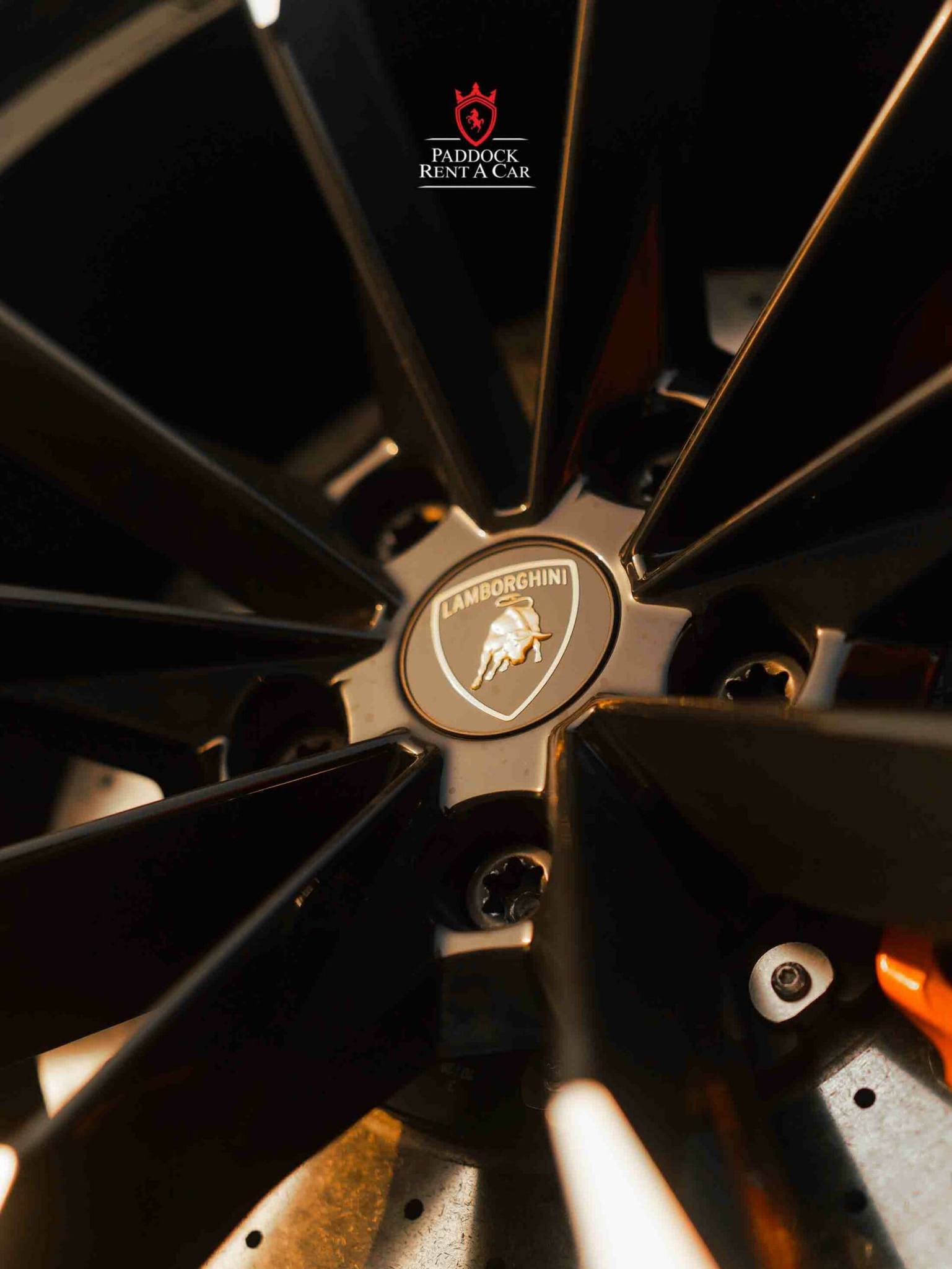 rent Lamborghini orang Dubai