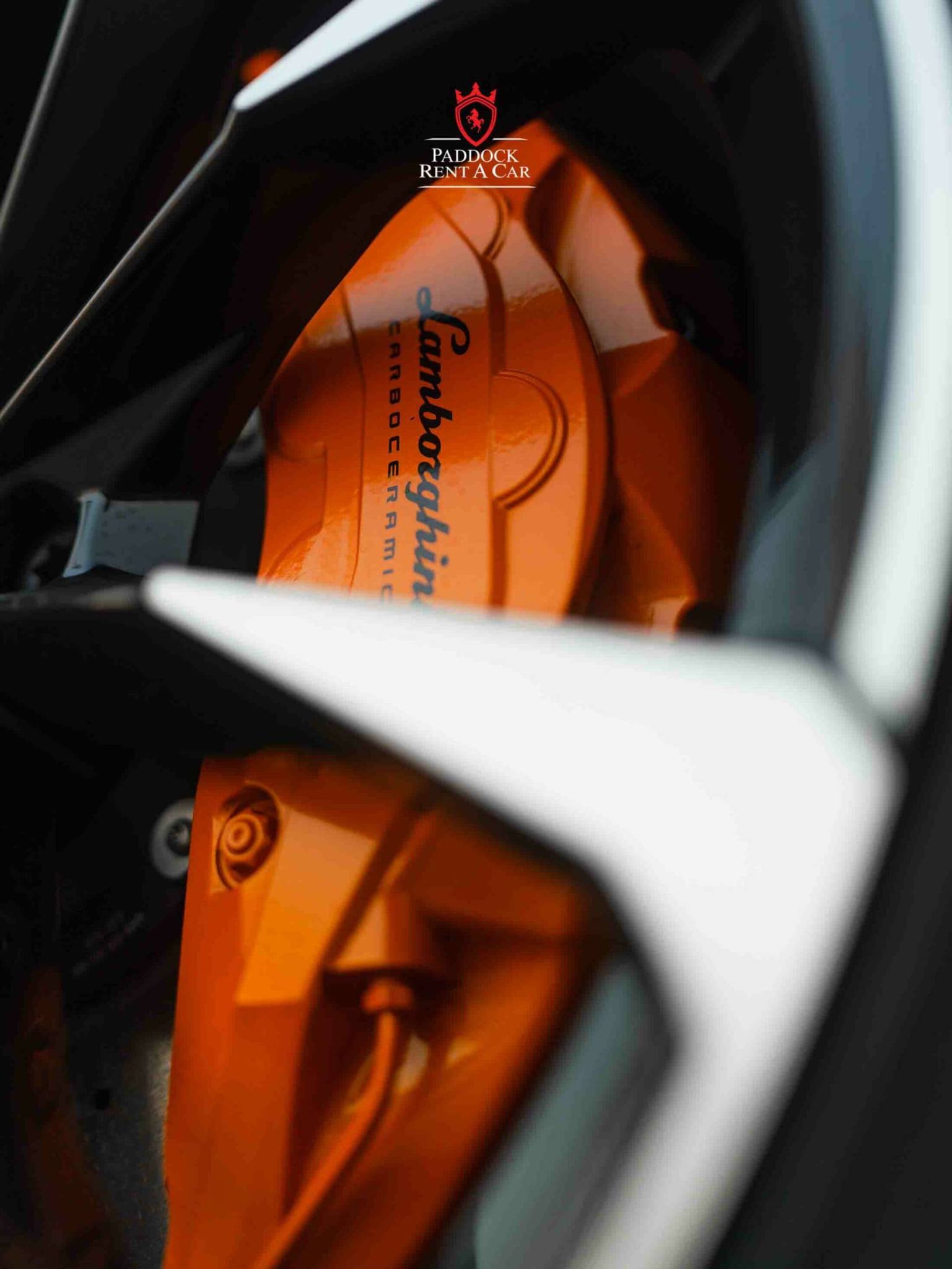 rent Lamborghini orang Dubai