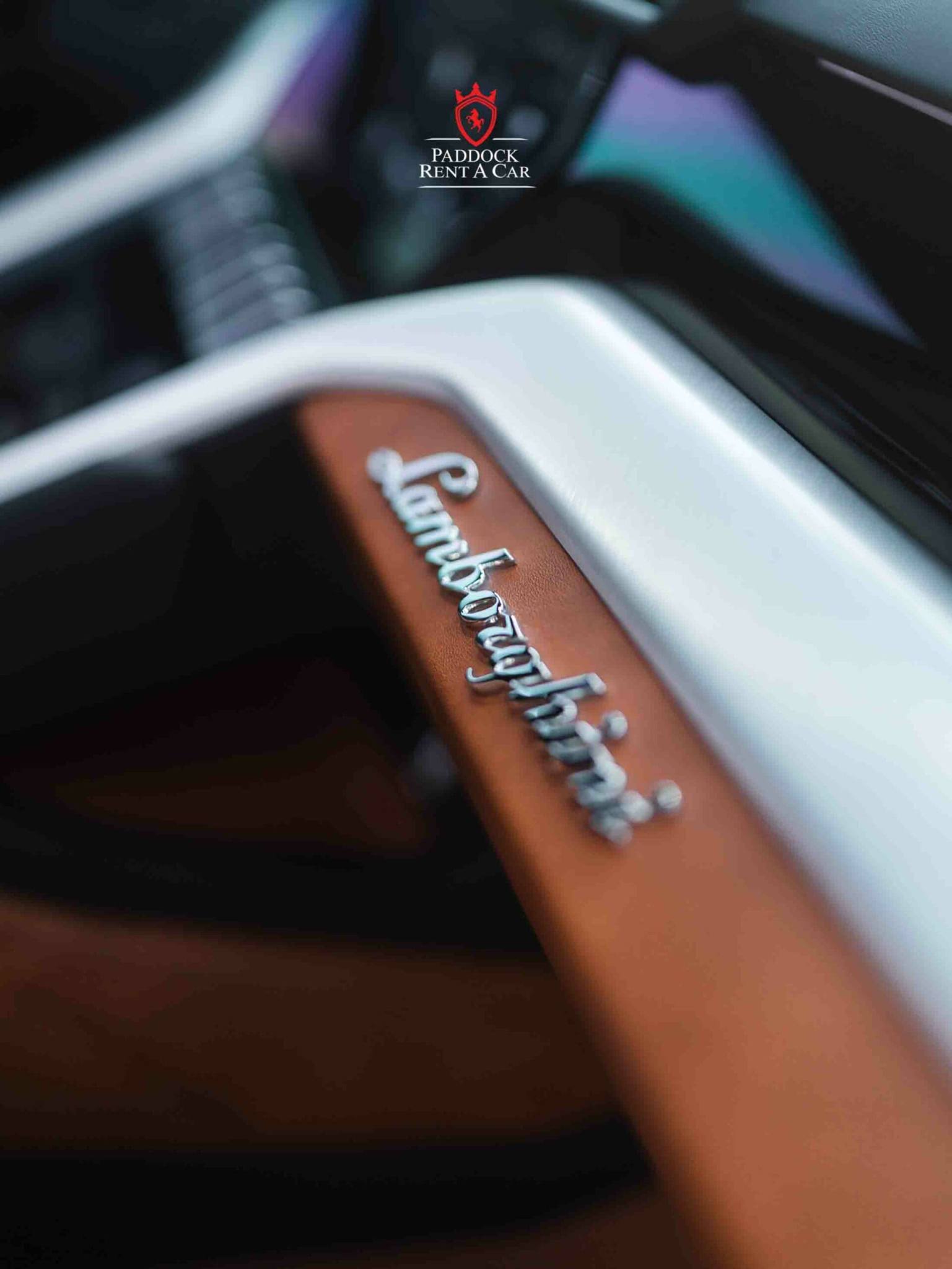 Lamborghini URUS (Himmelblau)