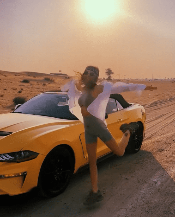 Ford Mustang (Yellow)