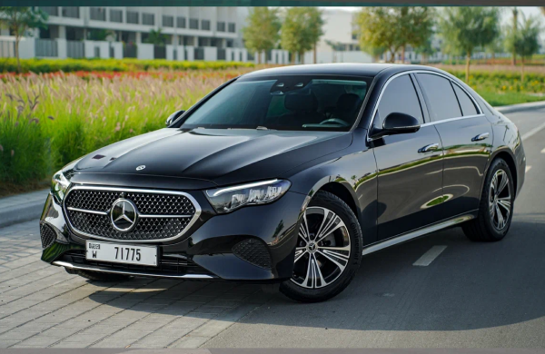 Mercedes-Benz E200